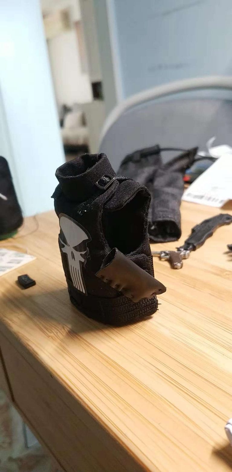 Customized Armed Accessories for Mezco Punisher 1/12 - Image 6